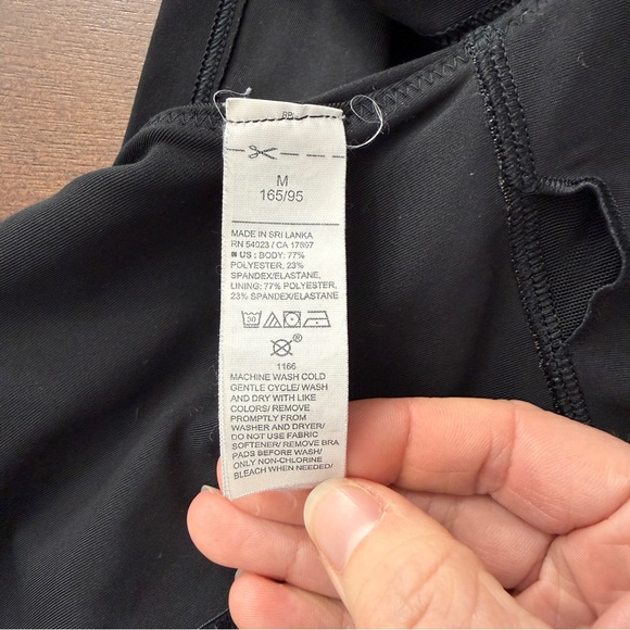 Old Navy PowerSoft Longline Sports Bra Bundle / Lot of 2 White & Black Medium M - Picture 6 of 11